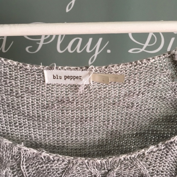 BLU PEPPER KNIT TOP - Picture 3 of 5